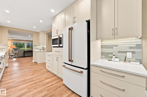 110 Ironwood Place, Edmonton, AB 