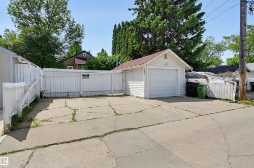 10932 88 Avenue, Edmonton, AB 