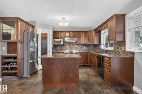 370 Hollick-Kenyon Road, Edmonton, AB 