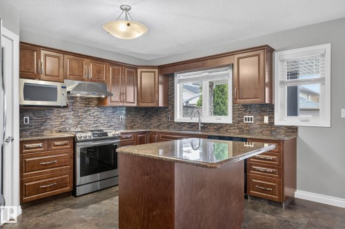 370 Hollick-Kenyon Road, Edmonton, AB 
