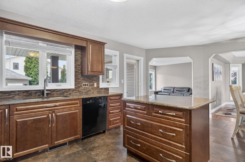 370 Hollick-Kenyon Road, Edmonton, AB 