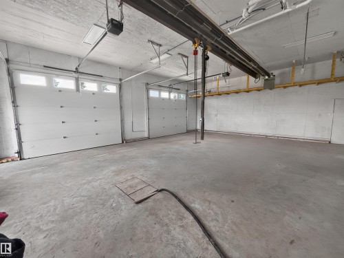55301 Range Road 272, Rural Sturgeon County, AB - Indoor Photo Showing Garage