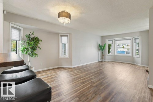 4239 30 Avenue, Edmonton, AB 