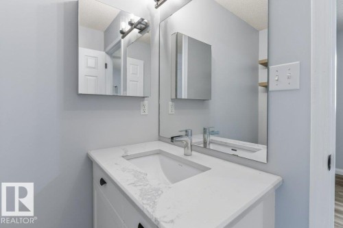4239 30 Avenue, Edmonton, AB 