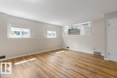 4239 30 Avenue, Edmonton, AB 