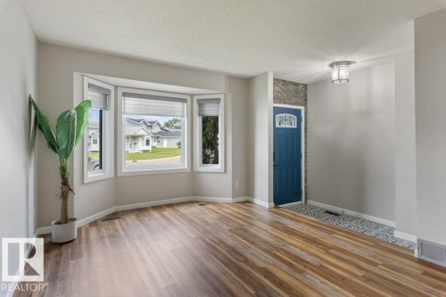 4239 30 Avenue, Edmonton, AB 