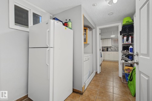 Kitchen - 3622 115 Avenue, Edmonton, AB 