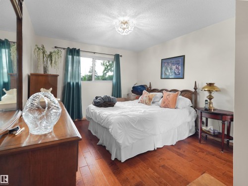 13615 136A Avenue, Edmonton, AB 