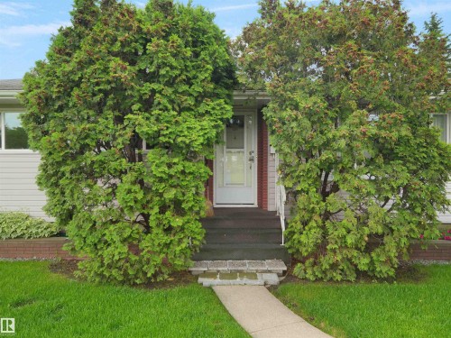 13615 136A Avenue, Edmonton, AB 