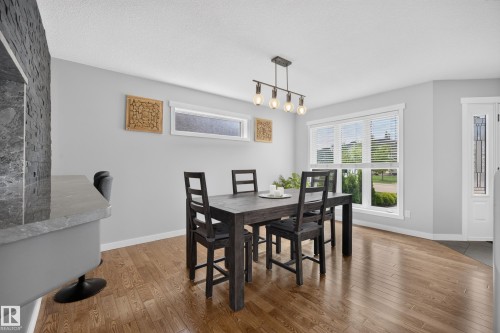 1017 Holgate Place, Edmonton, AB 