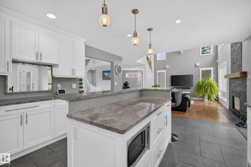 1017 Holgate Place, Edmonton, AB 