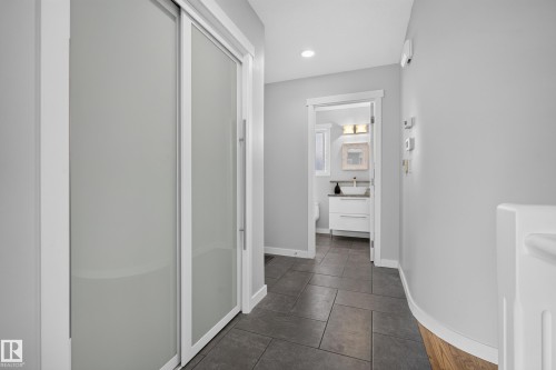 1017 Holgate Place, Edmonton, AB 