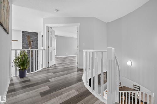 1017 Holgate Place, Edmonton, AB 