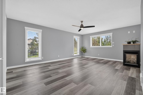 1017 Holgate Place, Edmonton, AB 