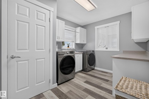 1017 Holgate Place, Edmonton, AB 