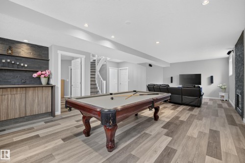1017 Holgate Place, Edmonton, AB 