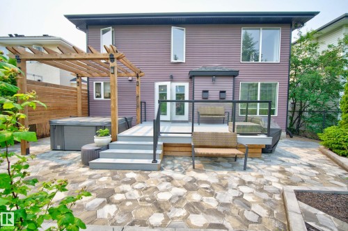 1017 Holgate Place, Edmonton, AB 