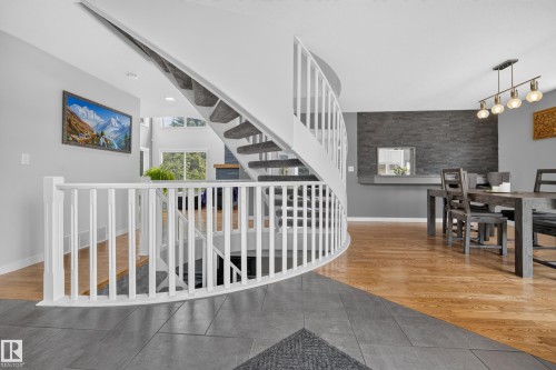 1017 Holgate Place, Edmonton, AB 