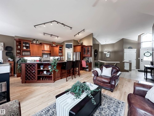 45 Osborne Close, St. Albert, AB 