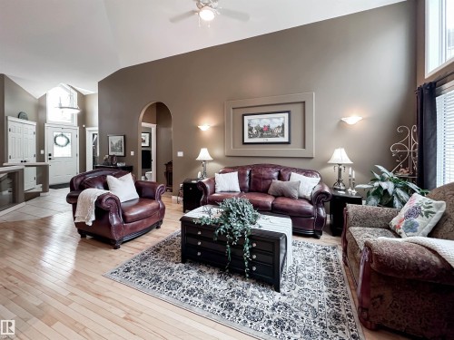 45 Osborne Close, St. Albert, AB 