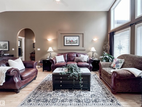 45 Osborne Close, St. Albert, AB 
