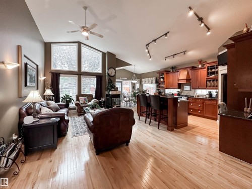 45 Osborne Close, St. Albert, AB 