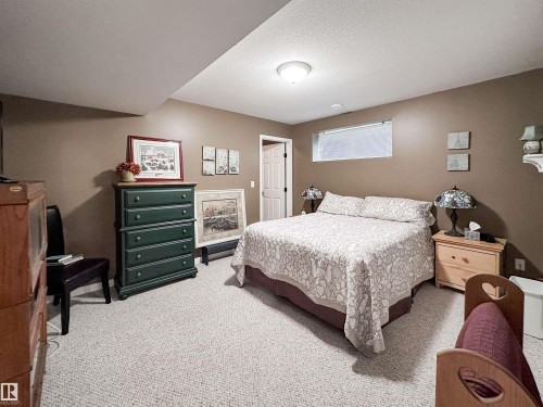 45 Osborne Close, St. Albert, AB 