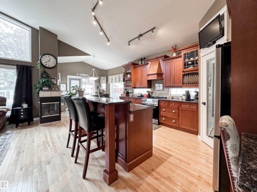45 Osborne Close, St. Albert, AB 