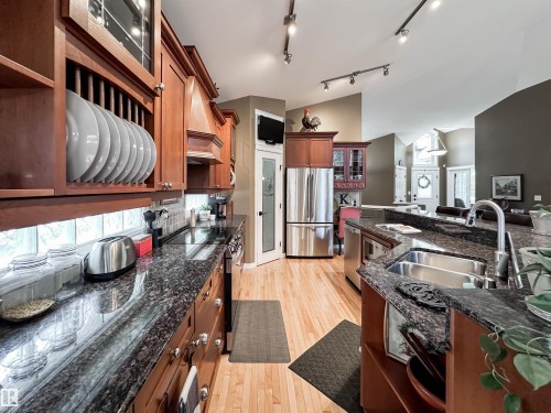 45 Osborne Close, St. Albert, AB 