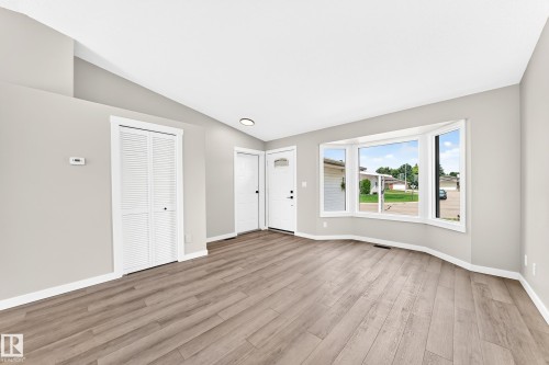 37 Glenwood Crescent, Stony Plain, AB 