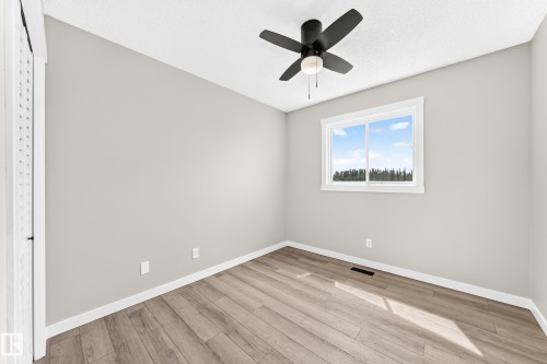37 Glenwood Crescent, Stony Plain, AB 