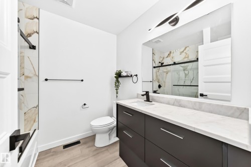 37 Glenwood Crescent, Stony Plain, AB 