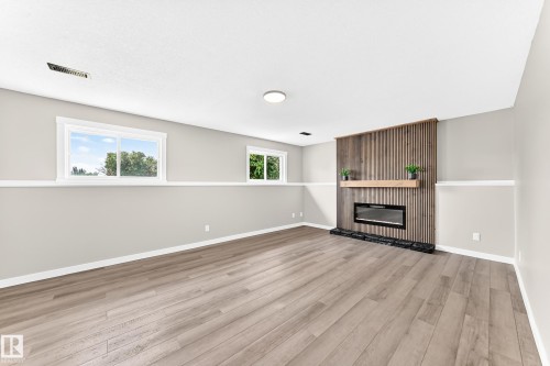 37 Glenwood Crescent, Stony Plain, AB 