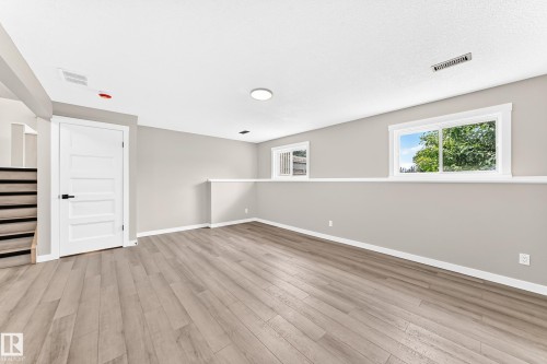 37 Glenwood Crescent, Stony Plain, AB 