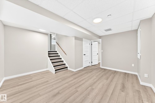 37 Glenwood Crescent, Stony Plain, AB 