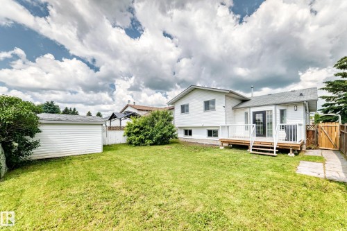 37 Glenwood Crescent, Stony Plain, AB 