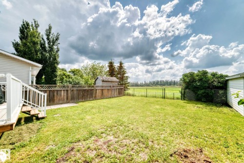 37 Glenwood Crescent, Stony Plain, AB 