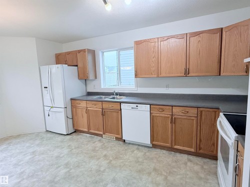 1920 37 Avenue, Edmonton, AB 