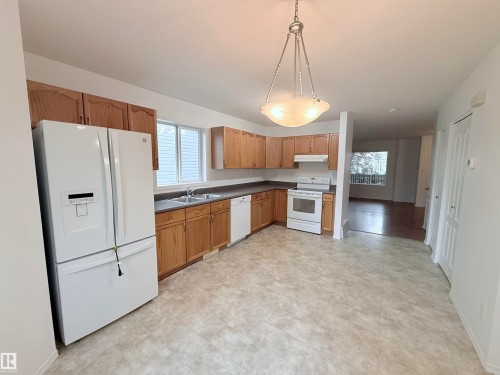 1920 37 Avenue, Edmonton, AB 