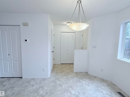1920 37 Avenue, Edmonton, AB 