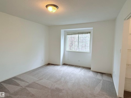 1920 37 Avenue, Edmonton, AB 