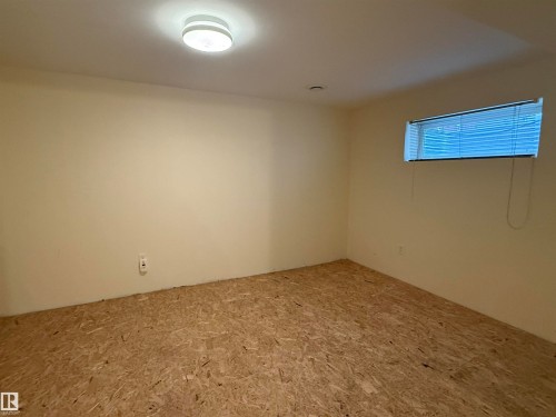 1920 37 Avenue, Edmonton, AB 