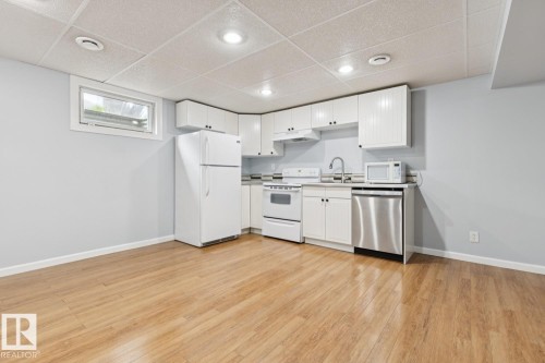 8803 25A Avenue, Edmonton, AB 