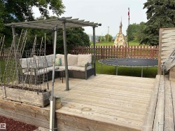 Expansive wooden deck. - 