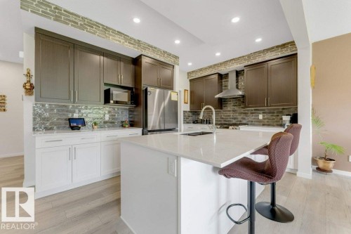 3111 9 Street, Edmonton, AB 