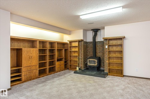 244 Northmount Drive, Wetaskiwin, AB 