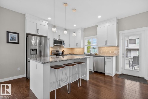 102 Kirpatrick Court, Leduc, AB - Indoor Photo Showing Kitchen With Upgraded Kitchen