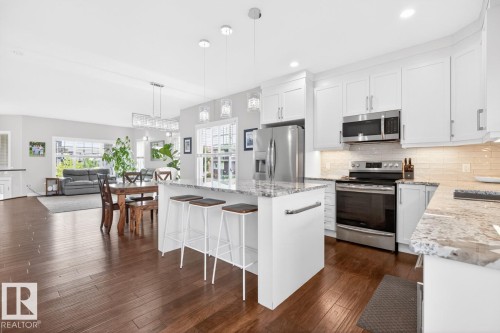 102 Kirpatrick Court, Leduc, AB - Indoor Photo Showing Kitchen With Upgraded Kitchen