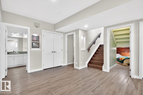 102 Kirpatrick Court, Leduc, AB - Indoor Photo Showing Other Room