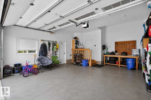 102 Kirpatrick Court, Leduc, AB - Indoor Photo Showing Garage